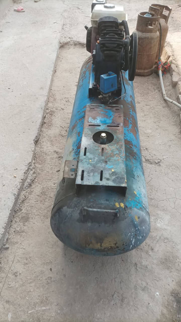 السلام عليكم كمبريسر للبيع السعر 500 وبي مجال نظيف تروسه جديده مكانه بابل *********** ++***********
