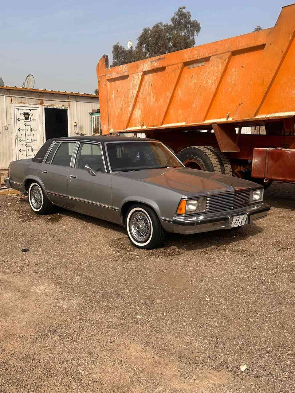 للبيع ماليبو 1981 رقم نينوى مشروع وطني ب اسمي هزة جديدة سنوية لل30 محرك بلاديV6 وكير 700 أوتو 
كير ومكينة خير من الله ما بيهن شي تحويل ثاني يوم 
المكان بغداد للاستفسار اتصل🗣📲📞***********
سعر 45 وبي مجال مو شراي اعبر المنشور 👉
