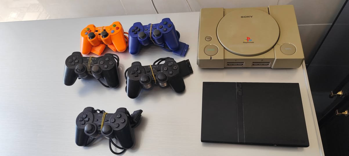 سلام عليكم
اخوان نظام فحم 🗽🎮
جهاز بلي ستيشن 2 نظيف كلش عاطل ب7000 
جهاز بلي 1 فات شغال ونظيف بس تحتاج عدسه تبديل او ماطور عدسه مثل ماموضح بالفيديو 
وعدد من جوستكات بلي 2 عاطل على1000 الف دينار 
 توصيل اكو الاسعار ثابته


**إذا كنت صاحب هذا الإعلان وتريد حذفه لأي سبب، رجاءا أرسل رسالة إلى الدعم الفني**