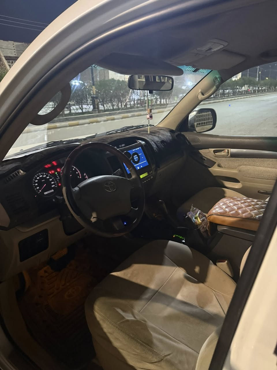 برادو 2007 للبيع او مراوس
خليجي كويتي 2700 كير مكينه حداديه مكفوله 
رقم انكليزي 7 راكب
السعر 135
*********** واتساب
