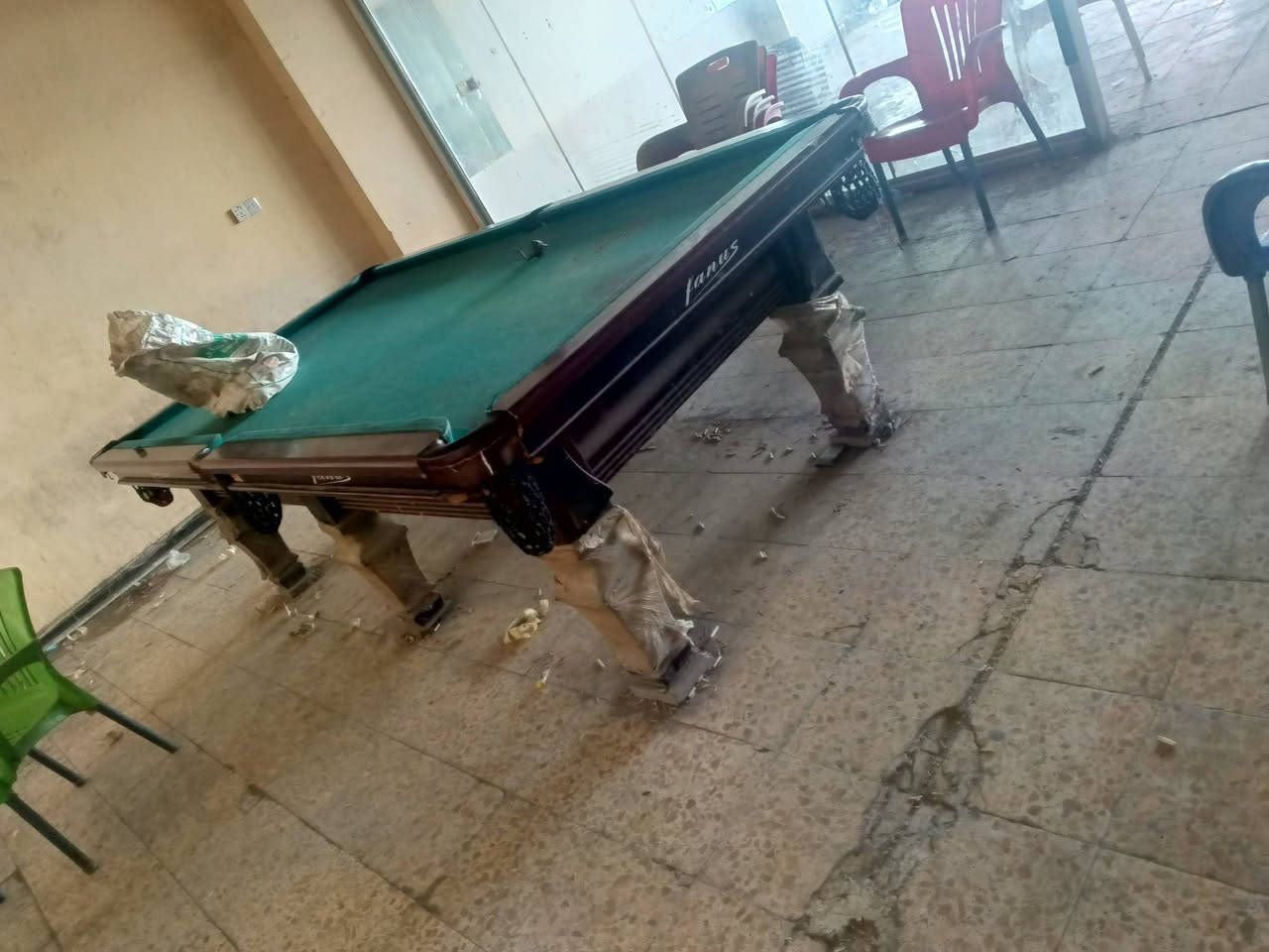 سلام عليكم 
ميوزه للبيع بليارد 
العدد 3 
2. فانوس 
واحد فرخ سنوكر 
نجف 
***********
