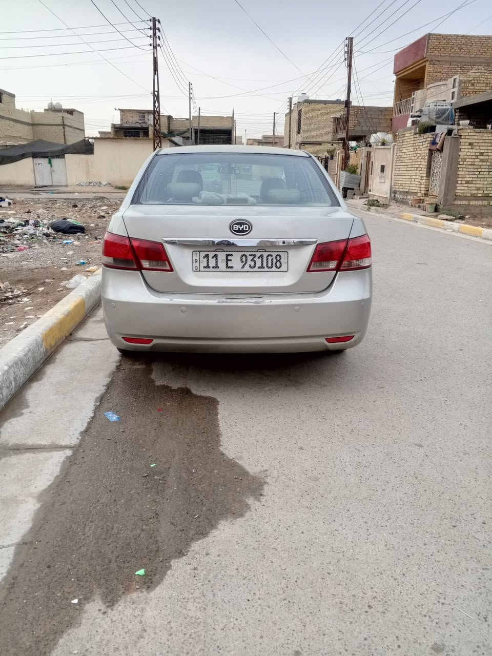 السلام عليكم بي واي دي g3 مصبوغه حزام رقم بغداد تحويل ثاني يوم صدرها تعبان كير مكينه خير من الله تبريد شغال يحتاج بس غاز  المكان بغداد الحسينيه السعر ٤٧ وبيها مجال رقم الهاتف ***********
