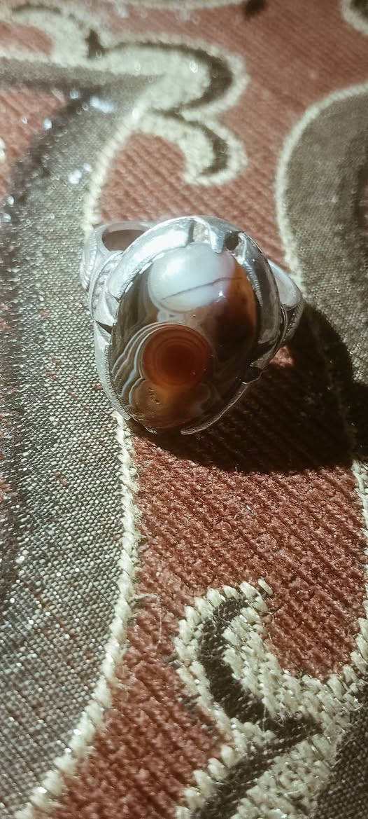 سلام عليكم هاذا خاتم للبيع


**إذا كنت صاحب هذا الإعلان وتريد حذفه لأي سبب، رجاءا أرسل رسالة إلى الدعم الفني**