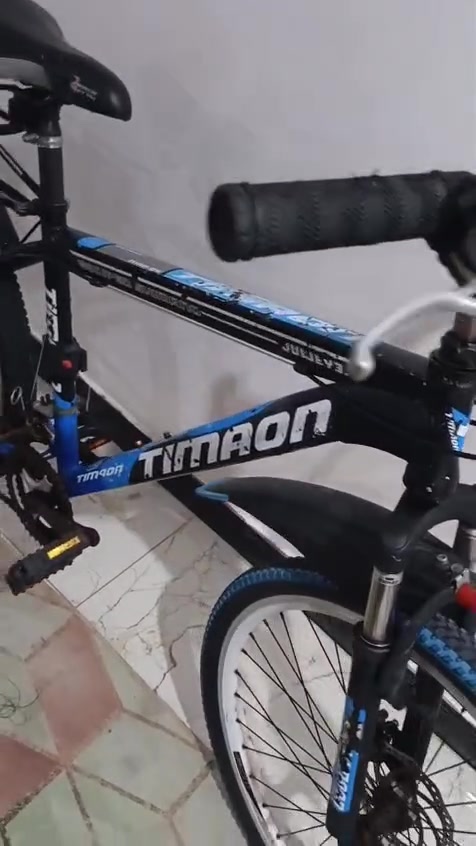 باسيكل من ماركة "تيمرون" (Timron) حجم 26 بالة اصلي السعر( ١٠٠ وبي مجال للششراي موقفل )شغال  بريكات سرعات  عكرب كلة شغال مابي اي نقص مكاني داموك


**إذا كنت صاحب هذا الإعلان وتريد حذفه لأي سبب، رجاءا أرسل رسالة إلى الدعم الفني**