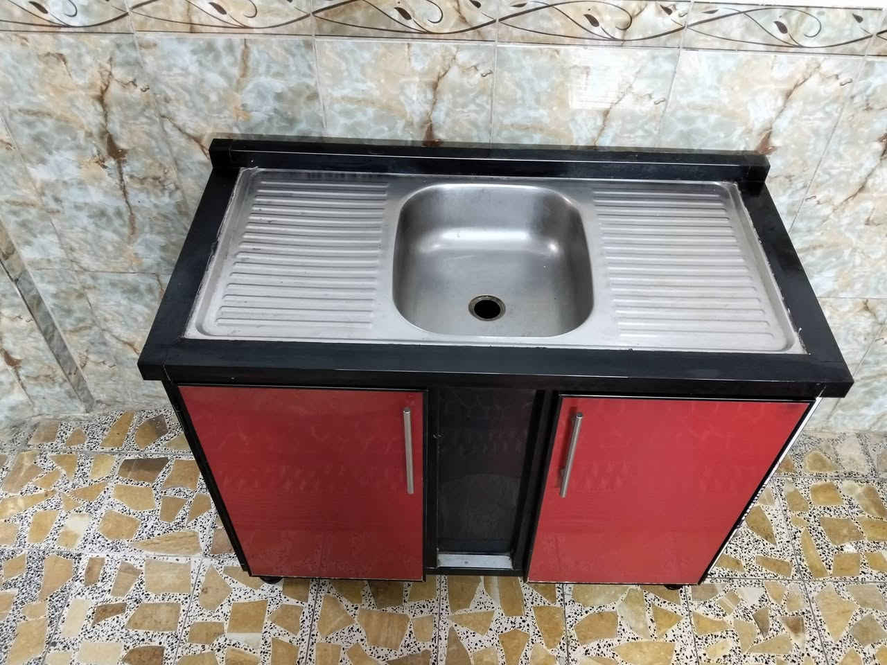 سنك مستخدم نضيف تفصال لأمنيوم مو سوكي لا يوجد اضرر سعر 85 عنوان شعب اكو توصيل *********** بي وتساب
