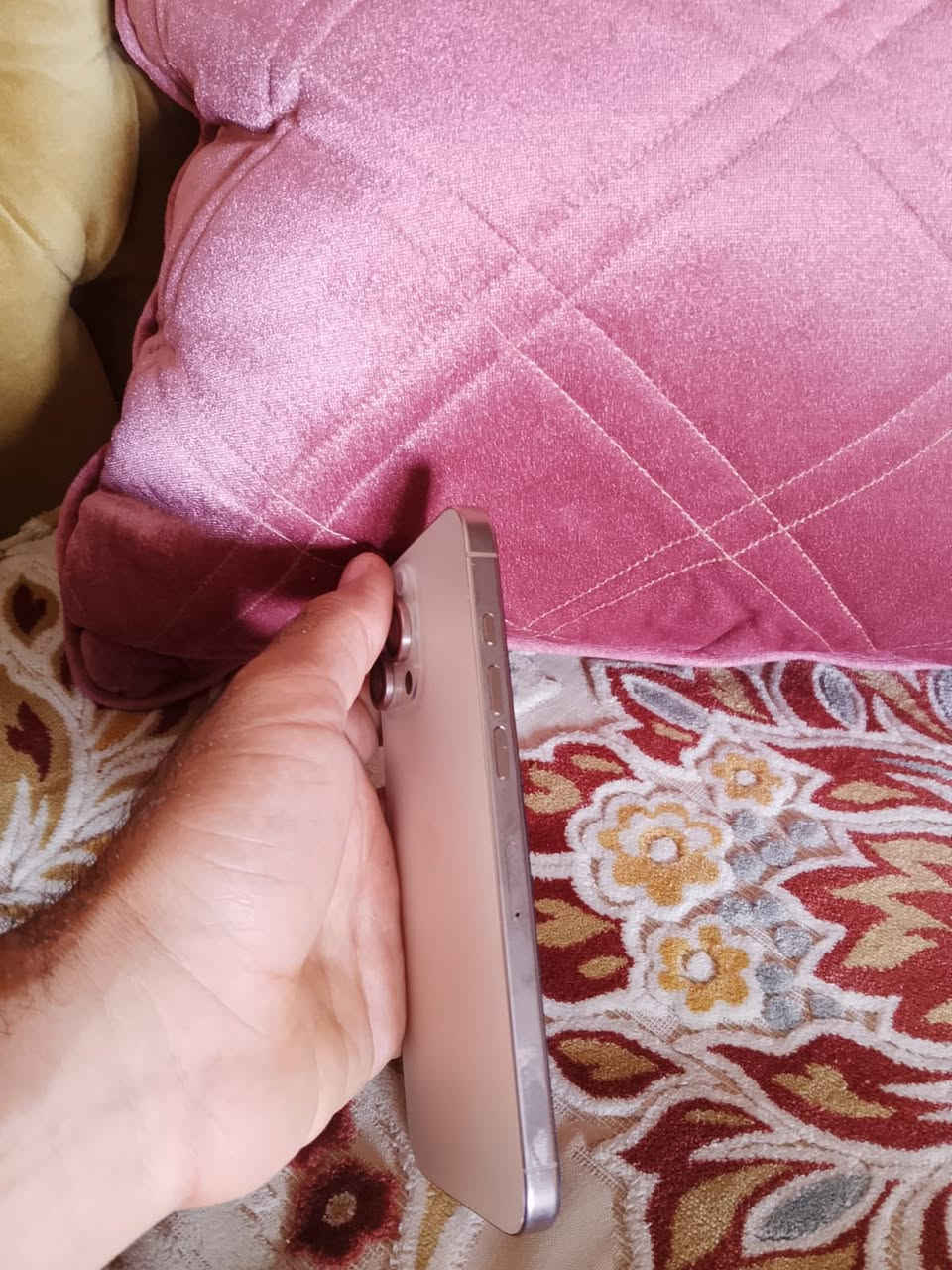سلام عليكم آيفون 16برو ماكس مبدل شاشه جهاز نضافه100‎%‎ رايده ب950 بصره ***********
