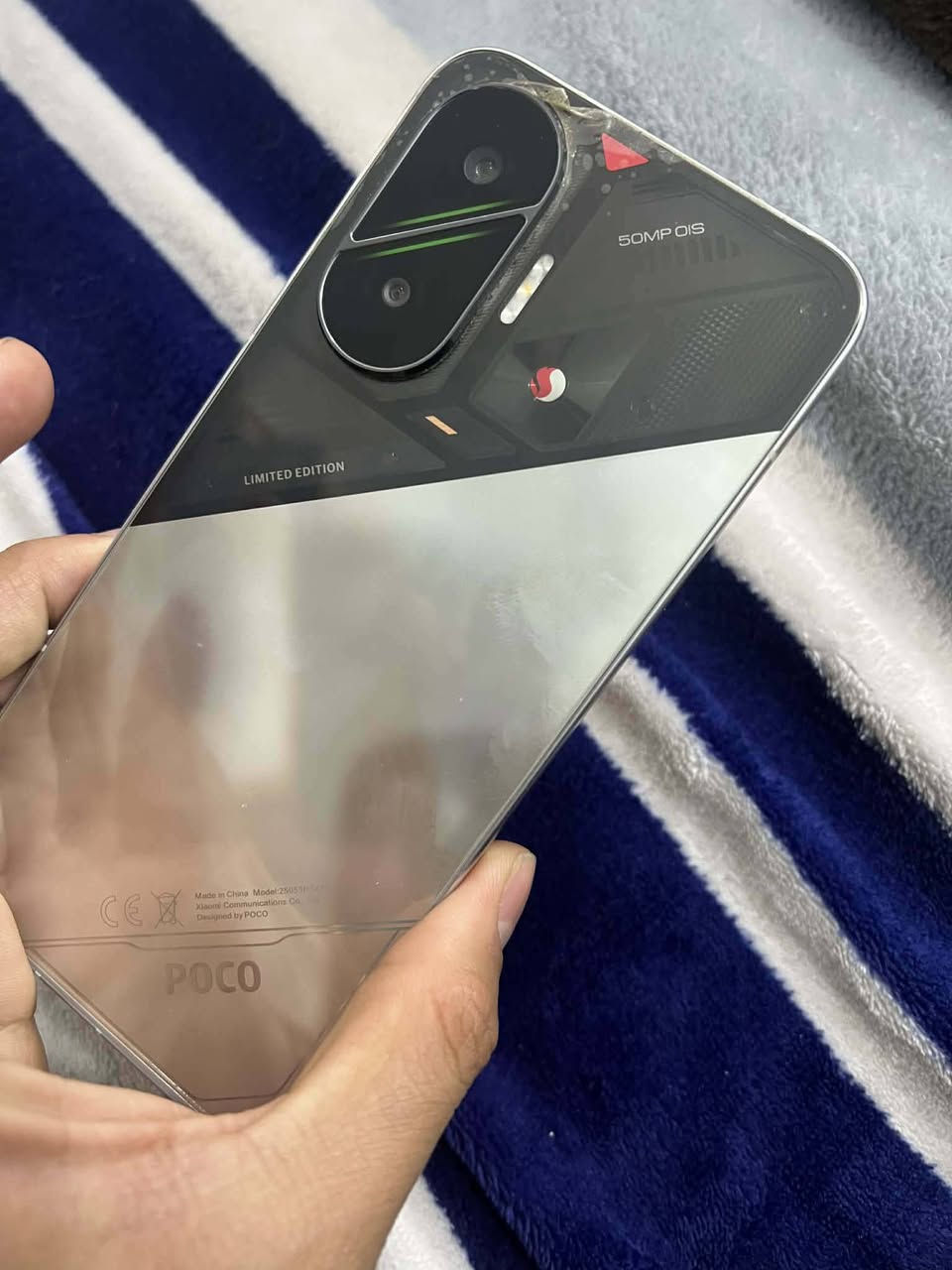 السلام عليكم جهاز بوكو F7 جهاز غني عن التعريف مرعب 120 فريم ذاكره 512 جهاز اخو جديد شخط مابي نضيف بمعنى الكلمه بطاريه 99 فول مكاني بغداد الاعضميه رقمي ***********سعره 450 وبي مجال @إشارة
