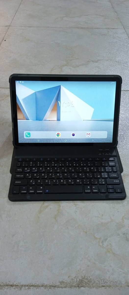 تابلت بنضام ايندرود 14
ذاكره 512 
الرام لداخلي 16 
حجم لشاشه 11
ملحقاته كامله ويا كيبورد وماوس وقلم 
استعمال قليل مستعجل علا بيع 
سعره 90 وبي مجال مكاني نجف 
***********
