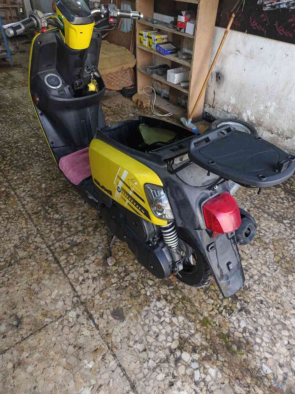 سلام عليكم ماكس بوليس مصطرة الدراجه نوزل نازله قبل فتره من معرض عباس كوبر النضافه شوف عينكم شلعه ومعدل مكاني بغداد الكاضميه بيها صدر ذهبي قزم وبيها ويل كب مشيف اجني بيها من ربمه وبيها الدراجه خير من الله وحلوة وكاعده رقمي*********** سعر خابر وسهله
