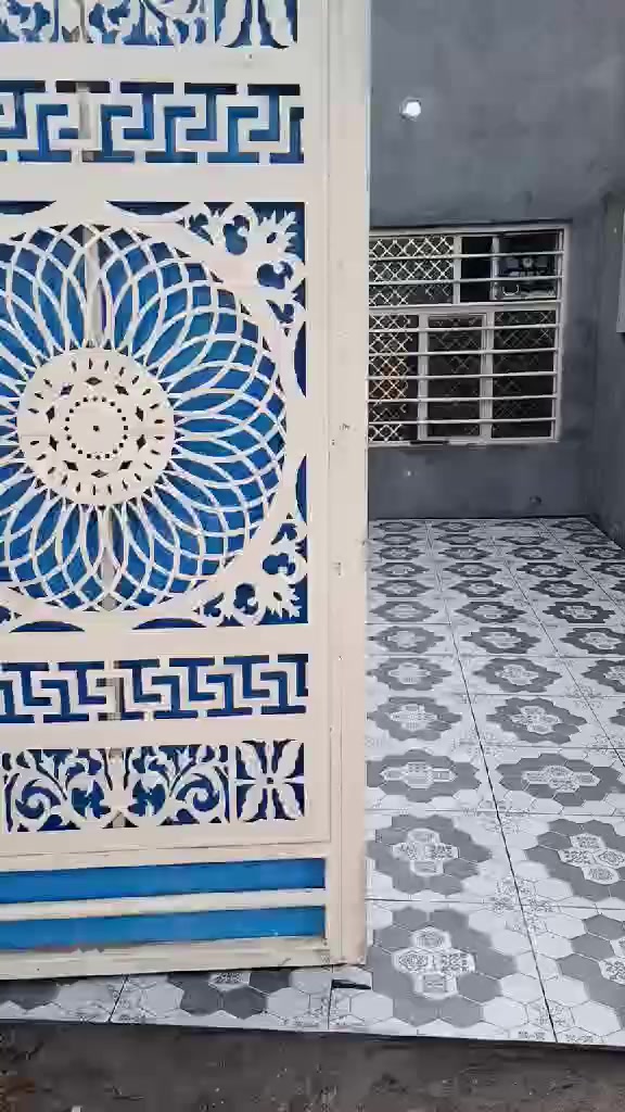 بيت زراعي للبيع سند 25مساحه 150م معامله جاهزه للتطويب نزلت مجيلع قرب مضيف حيدر طارق الشمخي غرفتين وصاله ومطبخ واستقبال وصحيات موقع جيد بناء حجر البيت جديد 
***********
