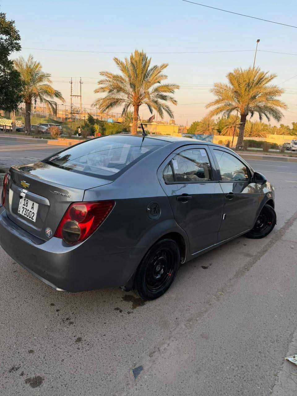 سلام عليكم من رخصت الادمن سيارة للبيع سونك شوفرليت وارد خليجي مكينة 1600 مفتوح مكاني بغداد حي جهاد سيارة خير من الله بسعر مناسب 58 وبيهة مجال الشراي يدخلي ولتعبني ماعجبك اعبر المنشور سيارة كاملة نقصهة  غاز تبريد سيارة مصبوغة للجمالة مابيهة اي ضربة فقط البراكيت الامامي والخلفي  شي خفيف وهاد رقمي *********** اذا  حاب تتواصل وياي اني خادم   اهمشي بدون كسران حلال العالم ولذا اكو مراوس سيارة حديثة صني او النترة نيسان او كورلة فرق انطي بس اهمشي كون باسمة زوج تايرات جداد يعني من تاخذ سيارة تترحملي  رقمهة انكليزي الحديث يعني اي مكان نكدر نكول رقم سبارة   بابل الحلة
