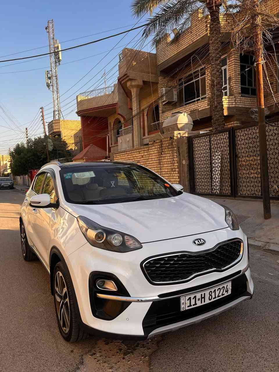 السلام عليكم 
سبورتج موديل 2019 شكل ال 20خليجي 
مكفولة من الضربة والصبغ 
فول مواصفات 
بصمة تشغيل  بانورامة  سايد بريك دكمة
تحكمات فوول كشنات جلد  كراسي كهرباء 
شاشة حساس خلفي امامي مري اوتو 
مكينة 2000 دوش 
السيارة جاهزة من جميع النواحي 
ماشية 78 الف 
رقم بغداد الدولي بأسمي 
السعر 184
مكاني بغداد / الكرخ
رقم الهاتف ***********
