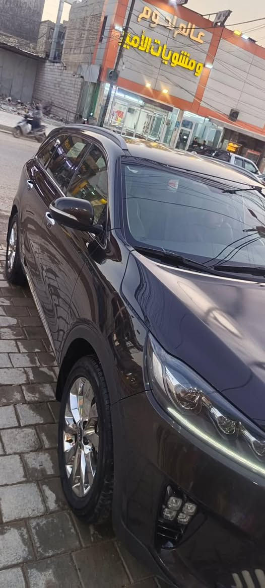 سورنتو خليجي موديل 20 مكفوله من الضربه والصبغ بيه شخوط بصيطه موضحه بل فديو محرك 6 سلندر كير 8 نمر فول عده الفتحه السعر 23 الف وبيه مجال مكاني بغداد الرقم ***********
