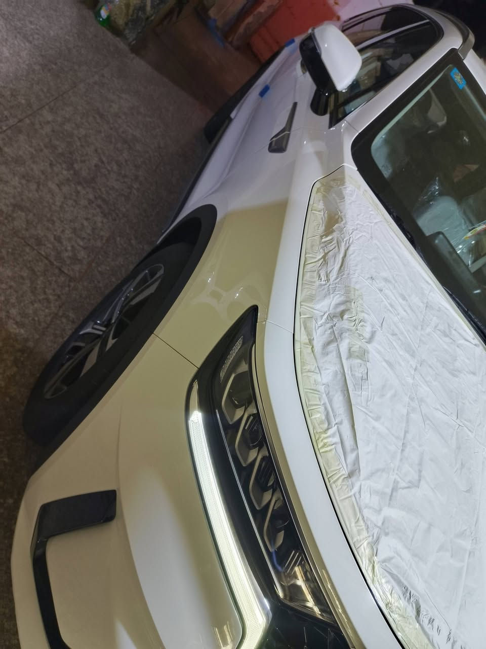 السلام عليكم سورنتو 2023 جديدة بمعنى الكلمه
رقم بغداد الدولي   ماشيه     , ١٩ الف
مواصفات  (( مكفولة كفاله عامه شخط واحد مابيها لابارد ولا صبغ ولا تكحيل)) 
كير موس
جنطه كهرباء
كراسي كهرباء عدد ٤
افيكيشن
تشغيل عن بعد
محرك 6V
اربع عدسات
شفتات ستيرن
شاشة كبيرة
دبل لد امامي خلفي 
السياره كفاله عامه
بعد بيه مواصفات
تلفون ***********
           ***********
