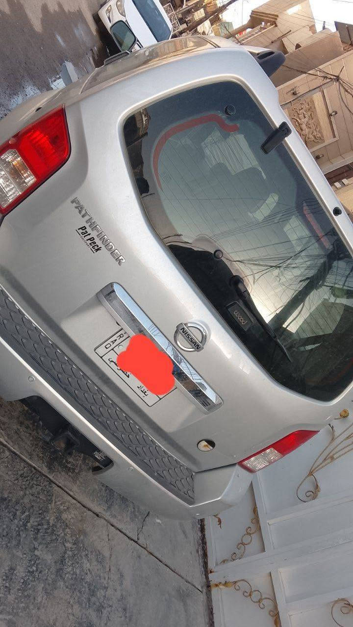 السلام عليكم
نيسان باثفندر موديل 2011

محرك 6 سلندر

كير اوتوماتيك 

صبغ حزام

شاشه كامره خلفيه

تبريد شغال ثلج

مقاعد جلد

سياره حلوه و نظيفه ماناقصهه شي

موقع بغداد السيديه شارع المركز

للتواصل : ***********

السعر 115 ورقه و بيهه مجال بسيط
