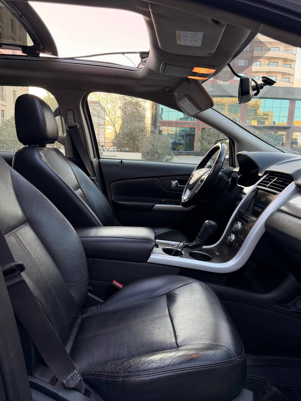 فورد ئيدج ٢٠١٣ خليجي شركة نڤاي
پارچەو پەلە یەکی بۆیاخە لەسەر شوخت  -بي پارچةگوران 120000km ناو زەرد
ڕۆنی گێڕو مەکینە لۆکە لە مۆتڵ گۆراوە 
فول فول مواصفاتsel سفري شريكةي نيڤاية
يةك دةست بوة لة شةريكةوة120000ml  روشتووة
هةموو گياني لةسةر دةقي شةريكة ماوة
مەکینە گێڕ ئەکسل دەبڵ ئەکسل هەموی لەسەر دەقی شەریکە یە
فول مواصفات (-دةبل پانوراما- ٣ شاشة-شاشة گةورة و گيچ ئةلكتروني-دةبل ئةكسل -كوشن جلد كوشني پيشةوة و كوشني دواوة كارةباية
ليدي دةعامي- ئاوينة گلوپ- ئاوينة نيكل-لايت ئوتو-لايت زينون بيلادي-ويلي ١٨ بيلادي و زور مواصفاتي تر
گير و مةكينةي بةشةرت تةنها واتةرپةمپي گوراوة
بةشةرتي ١٠ فيتةر
٤ تايةو ويلي لوكي لة ژيرة
رةقم و سةنةوي و هةزةي هةمووي تازةية تا ٢٠٢٩ بةناوي خومةوةية. تةحويل غرامة بةشةرت
***********

ناونيشان - سليماني السليمانية, العراق
