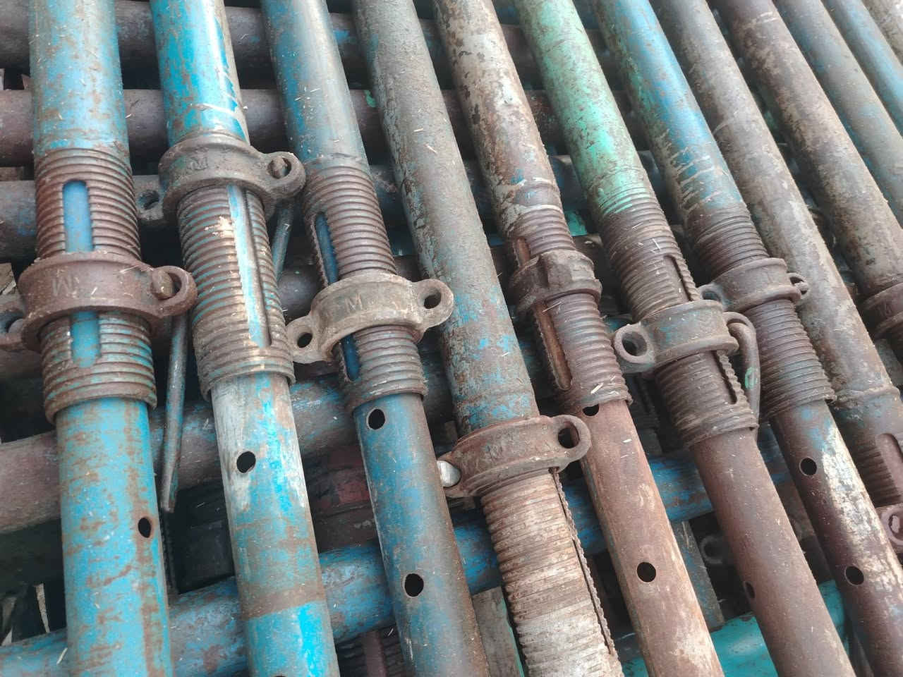 سلام عليكم جكات حاضن للبيع سن خشن الاصلي طول 4 وعندي عجمان تفاصيل أكثر اتصل ***********
