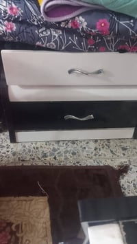 غرفة تركية مستعمله نضيفة جدا 8 قطع سعر 400 وبيهه مجال للاستفسار رقم 07...