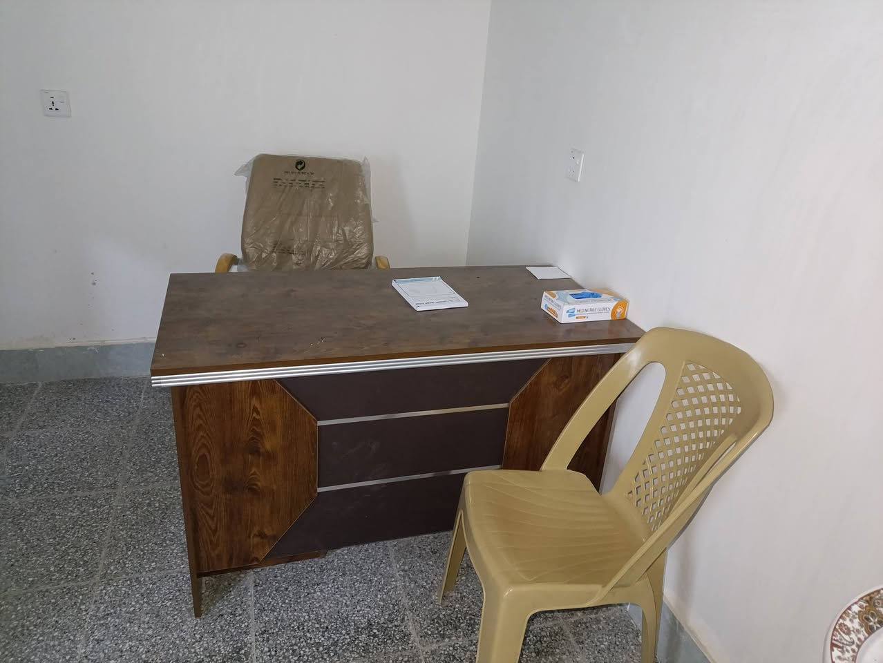 ميز وكرسي عدد ثلاثه للبيع بسعر مناسب


**إذا كنت صاحب هذا الإعلان وتريد حذفه لأي سبب، رجاءا أرسل رسالة إلى الدعم الفني**