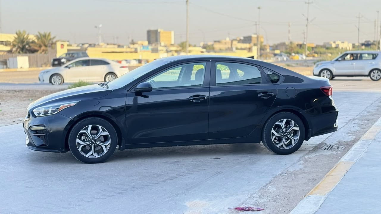 سلام عليكم .. مكلف بالنشر
كيا فورتي موديل 2019محرك2000 دوش ماشيه 61 ميل حادث جاملغ وبنيد 

رقم واسط بأسمي 

مواصفات. كروز سرعه مانع اصطدام  تحكم مقود جهتين سياره حلوه وجديده كلشي بيها ع البلاد السعر ١٢٠ وبيها مجال تجي تشوف بعينك وبيك خير وتدلل 

رقم الهاتف ***********
