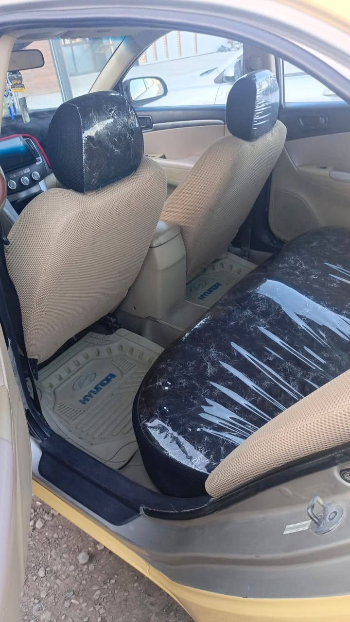 السلام عليكم سوناتا للبيع 2009 امريكي سياره جديده مابيها اي نقص كير مكينه تخم تاير حداديه كله مكفول مصفره مرور و هيئه السياره جديده بمعنى الكلمه الياخذها. مداور ثاني يوم السعر 110 وبيها مجال بصيط حك الجيه العنوان الديوانيه الحمزه الشرقي الرقم ***********
