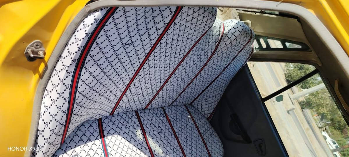 سلام عليكم سايبه للبيع موديل 2010 مكينه وكير جدد كهربائيات شغاله رقم كربلاء انكليزي مصفرة هيئه وغرامات تحويل مباشر سنوية لل 29 السياره جديده ومال جناي وحلى من الصور شرط سيارة لاضربه ولاتبديل سيارة نضيفه وخير من الله سياره جديده 
السعر 23 ورقه وبيها مجال بسيط حك الجيه العنوان كربلاء ***********
