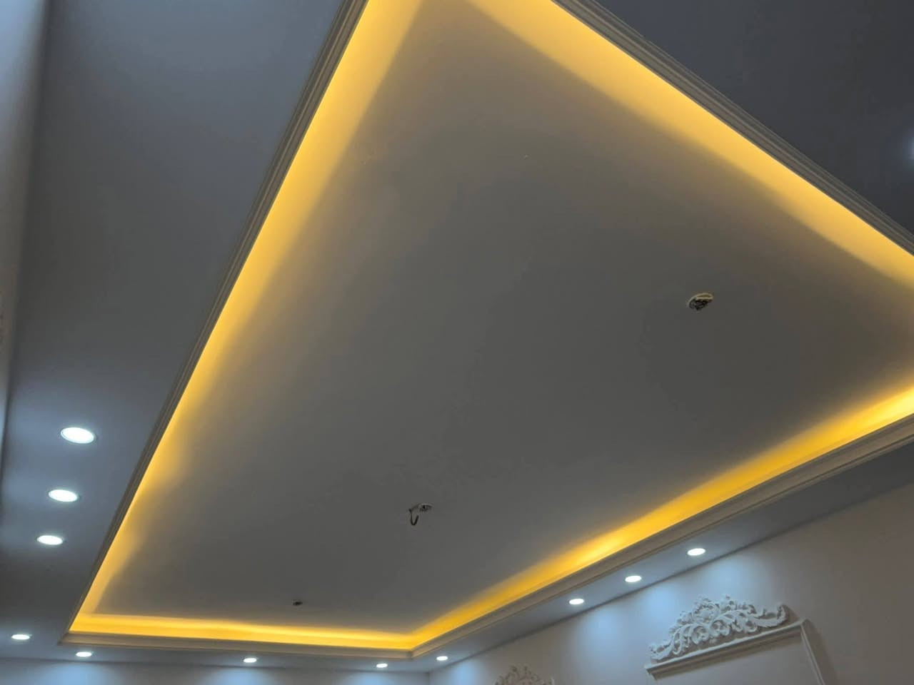 🏠 / دار للبيع مساحه ١٥٠ م طابو صرف 

            واجهه ٧.٥ م / نزال ٢٠ م 

🧱 بناء حديث درجه أولى 

الطابق الاول / مطبخ . أستقبال . هول . غرفه . مجمع صحيات . كراج . حديقه . صحيات خارجيه 

الطابق الثاني/ غرفتين . هول . مجمع صحيات 

🌎 الموقع / شارع ٨٠ بالضباط الثانيه 

للأستفسار أكثر مراجعة مكتب 
#عقارات_أراضي_بابل_الخضراء للمقاولات العامه والتصاميم الهندسية 
شارع ٦٠ .. عمود ٣٠٠ .. مقابل أستدارة علي بقلي 
الشيخ حازم 
أبو حيدر
وسام محمد /***********
