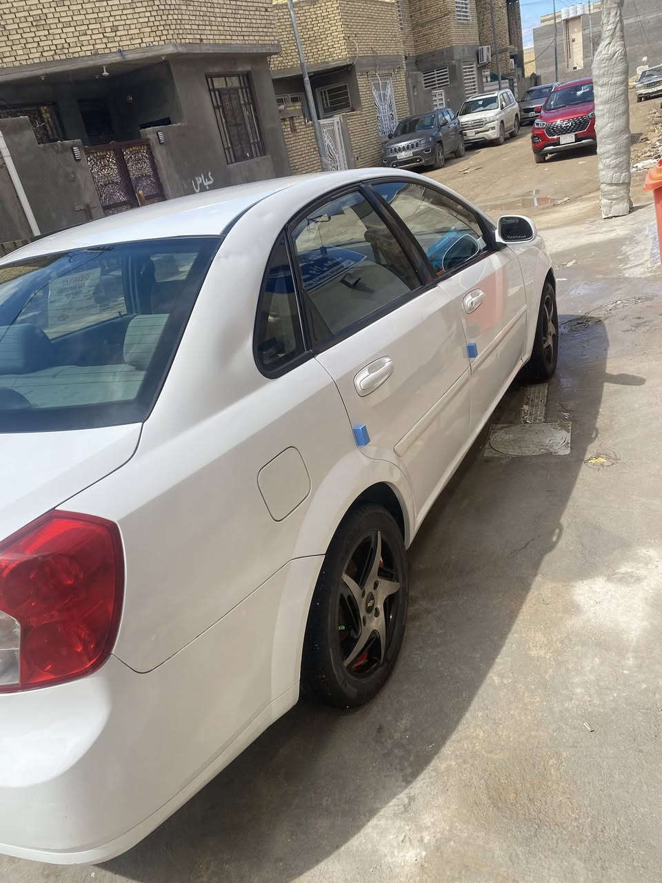 السعر ٧٧'….السلام عليكم ٢٠١١ذي قار حرة سيارة بيه طخه باب الصدر والباب الورا الباقي كفاله عامه كيرًومكينه وحدادة جاهزة على اخر شي سيارة تحويل ثاني يوم مكاني ناصرية مركز ***********
