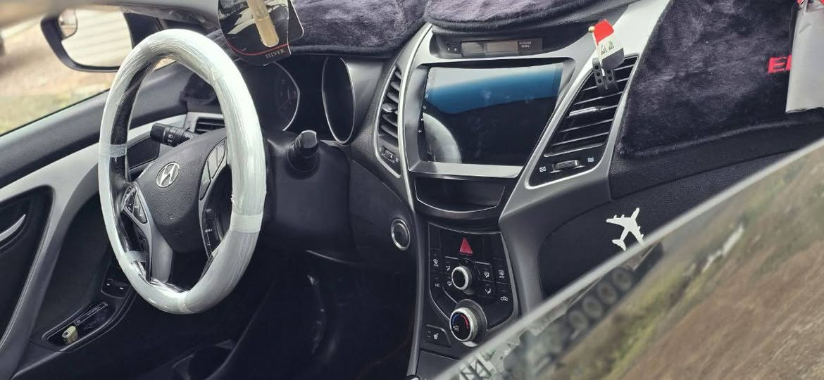 ELANTRA  2016 وارد امريكي
فول 1/1

بصمة دخول ذكي

بصمة تشغيل

صندوق بصمة

فتحة سقف 

تحكم استيرن جهتين

مثبت سرعة

مانع انزلاق 

مكينة وكير وحدادية شرط

تخم تاير جديد

تبريد تدفئة شرط

وايرمنية شركة ماملعوب بيها

   لايت زنون 

مقاعد تسخين

شاشة اندرويد سماعات اصلي 

الداخل مغلف لون ماروني جلد وشامواه

(((محرك 18دوش))) 

السيارة ماشية 144 حقيقي

 السيارة كلها كود واحد كلين تايتل 

بيها فقط صبغ بدوسة 

وبيها رصعة بالباب صغيرة 

سيارة اربيل باسمي سنوية  2028 شرط تحويل

وبيها كابون بانزين

 مكان السيارة الموصل حي عدن 

السعر السعر135$ وبي مجال 

للتواصل على الرقم فقط 

***********
