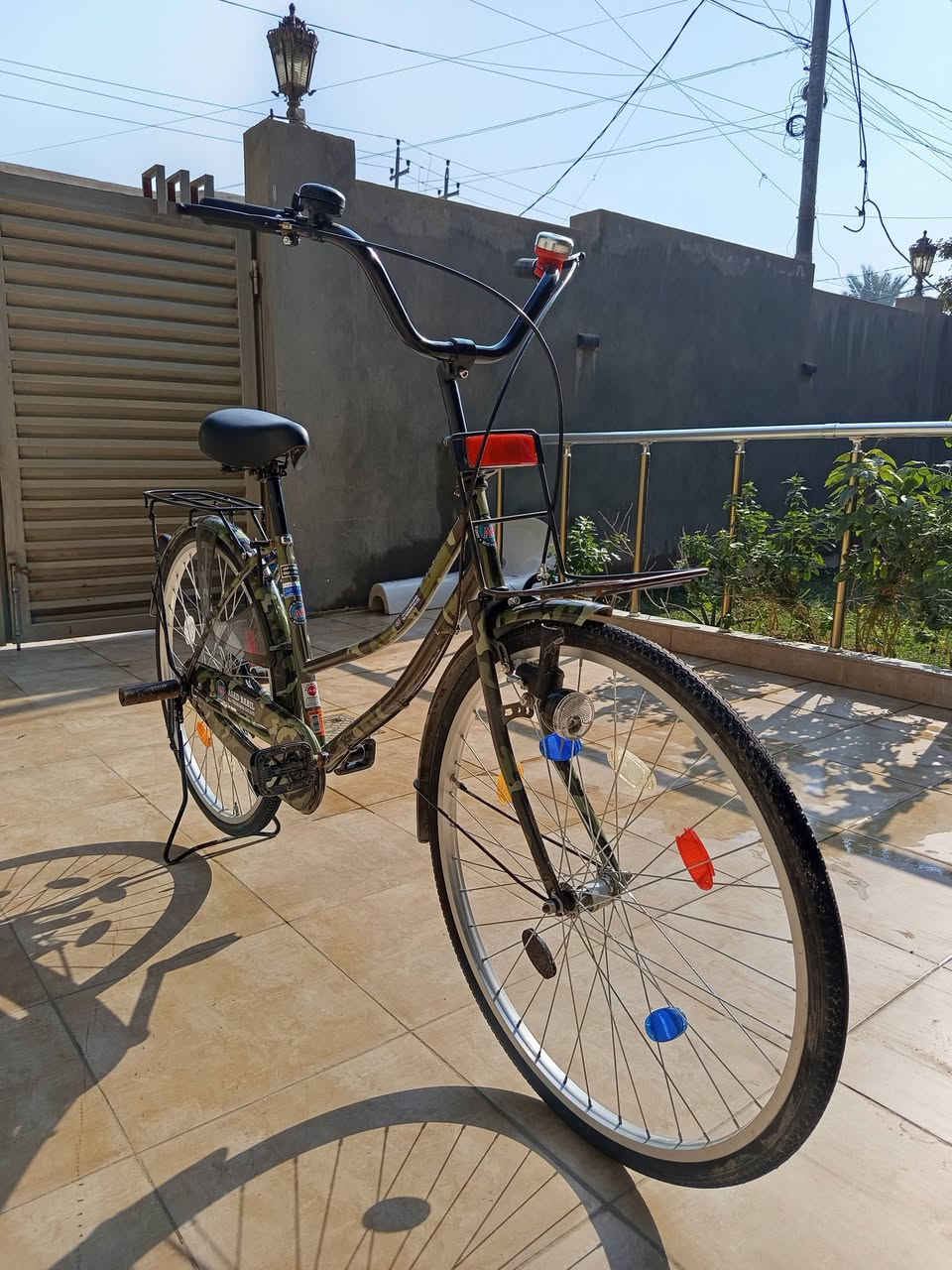 السلام عليكم حبايب بيسكل حشداوي حجم 26 للبيع جديد 140 وبي مجال مكان بابل ابي غرق تواصل واتساب ***********
