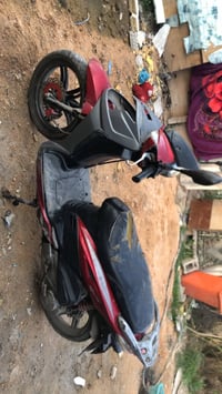 للبيع دراجات سيام كوم حديد محرك ١٥٠  الحمره تشتغل وتطفه والرصاصيه كوم ...
