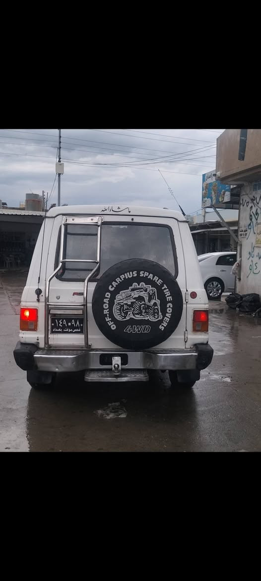 ‎بەناوی خوای گەورە و میهرەبان
ئۆتۆمبیل مستەر بۆشی باجی ڕۆ ئاڕم پلاستیک سلێمانی
مۆدیل  ١٩٨٨ بۆ فرۆشتن
مەکینە و گێڕی دێری بۆ بەسترەوە گێڕ و مەکینە بە شەرت چوار تاییەی ویلی لۆکی لەژێرە کارەبایی و توند و تۆڵی بەشەرت بێ مەسروفە ڕەقەم تەلەفون  *********** 
***********
