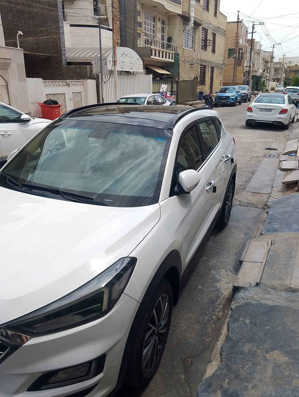 السلام عليكم توسان موديل 2020 خليجيه رقم بغداد فول السياره واحد على واحد مكان السياره البياع السعر 180 رقم ***********
