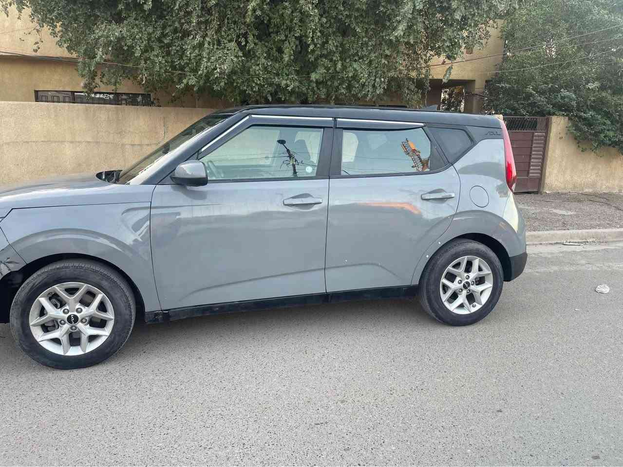 كيا صول موديل ٢٠٢٢
رقم بغداد دولي 
هزة جديده بشهر الواحد مسويها 
مكينة ٢٠٠٠ دوش 
تحكمات ستيرن 
شاشة بلاديه 
كامره بلاديه 
رادارات 
اطفاء ذاتي اثناء الوقف لتقليل صرف الوقود 
تبريد ثلج 
السياره جديده جدا ماشيه ٢٩ 
صور الحادث بالمنشور 
مصبوغه عام اثر طخات من امريكا مكفوله من الكلبة والكص شواصي لغود مكفوله 
سعرها ١١٤ 
مكاني بغداد الدوره 
*********** بغداد, العراق
