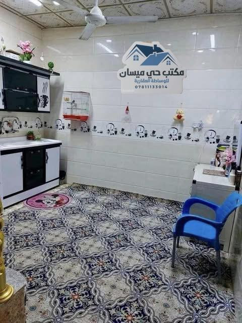 للبيع بيت 50متر طابقين شارع 12 متر مفتوح على شارع الكيات حي ميسان موقع مميز يحتوي على غرفتين و صاله و مطبخ و استقبال وصحيات للأستفسار اتصل ***********
