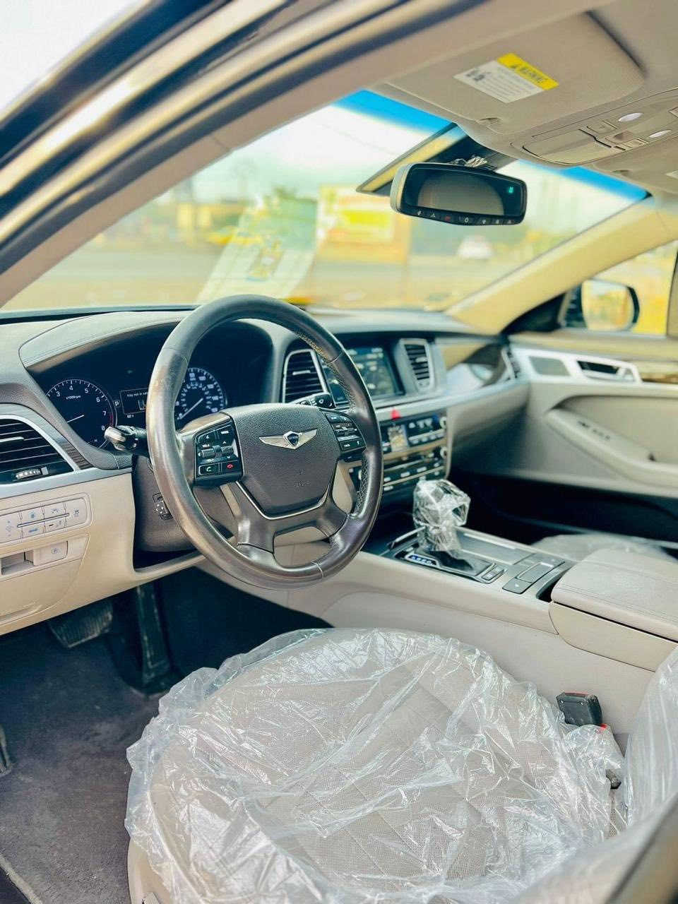 للبيع
جننسزز وارد امريكي 17 
فول عدا الفتحه حادثه خلفي بجم سليم اوباك سليم 
السياره باسمي مكاني ديوانيه مركز
تفاصيل اكثر 
اتصال     ***********
واتساب  ***********
