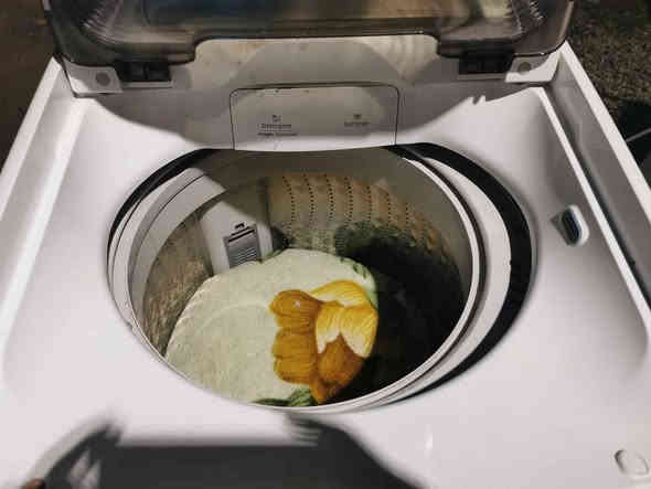 غه ساله ي به تاني شوشتن ماركه ي سامسونك 15كيلو به شه رت زور خاوينه نرخي 80هه زار شوين حاجياوا *********** رانية
