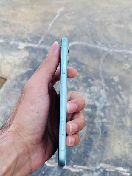 ايفون 11مقدس ما مفتوح دبل خط 
ذاكره 64 بطاريه 78 جهاز نضافه شاصي 100/100 
فقط بي كسور بلكلاس شرط بدون اي خلل او تعليك شرط 
وشرط بل كلاس فقط مكاني تكريت تجنيد هاتف *********** سعر 235الف جهااز دبل خط !!
