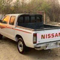 نيسان بيكاب • ٢٠٠٠ • قەڵادزێ