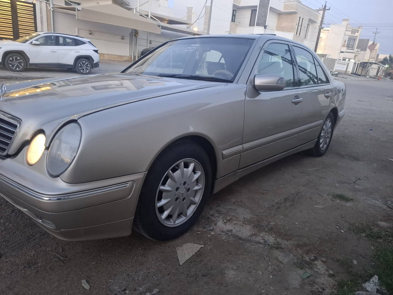 للبيع ام عيون ٢٠٠٢ باسمي رقم بغداد صبغ جمالية بدون اي نقص       استفسار ***********                                     سعر ١٣٠ بيها مجال  غير متواجد نت
