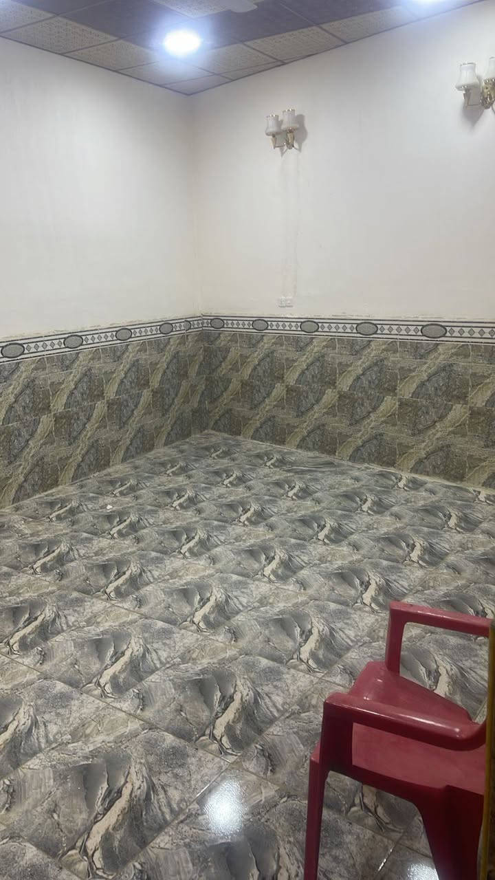 دار للبيع المساحه 100 متر مربع 10 × 10 العنوان ابو الخصيب منطقه البهادريه فرع مقابيل حسينيه بني صالح طابو زراعي الشعر المطلوب  67  وبي مجال تواصل واتساب  ***********
