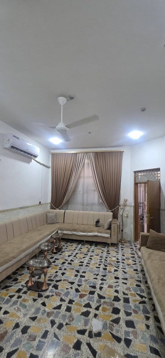 🏡 دار للبيع – طابو صرف

📍 الموقع: الأندلس – واجهة مباشرة على المتنزه
📐 المساحة: 200 م²

✨ المواصفات:

🏢طابقان

☑️بناء حديث (درجة أولى)

🛏 5 غرف نوم

✔️استقبال واسع

✔️صالتان

✔️مطبخ

✔️3 مجمعات صحية (داخلية وخارجية)

 فرصة مميزة لمن يبحث عن منزل حديث بموقع هادئ وإطلالة جميلة على المتنزه. يصلح روضة او حضانة او معهد 

📞 للاستفسار:مراجعة مكتب عالم العقار في الجمعية مقابل الإطفاء أو الاتصال على:📱 ***********📱 ***********

#عندك_عقار_للبيع_فقط_راسلنا_اواتصل_واتساب
