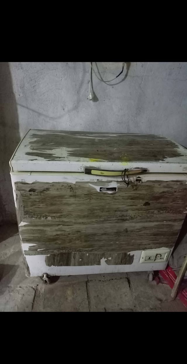 مجمده للبيع اجمد سعره 200 او بيه مجال قليل مكاني نجف رضويه قرب صيدلت رضويه  هاذه رقمي متواجد واتساب  او متواجد خاص *********** او شراي بيه خير او يدللل
