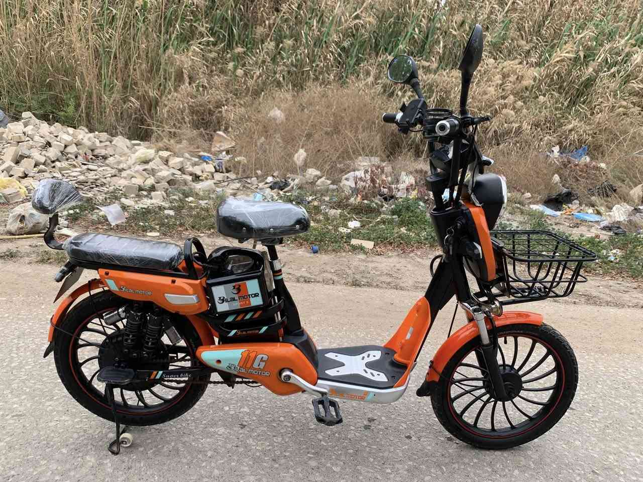 السلام عليكم 
دراجه شحن لبيع اي نقص ما بي 4بطاريات نضاف بصمه تشغيل عن بعد جهاز إنذار مثبت سرعه لايت هورن بلوتوث اشاير كله شغال سعرها 300 وبيها مجال 
***********
