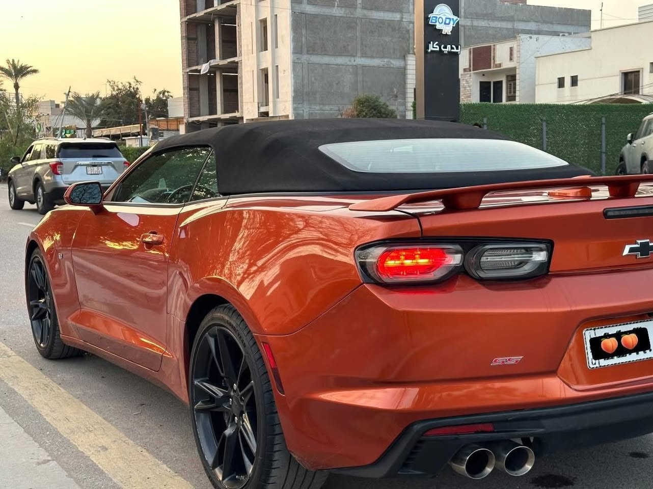 السلام عليكم
كمارو 2023 
‏Ss 6200 
كشف 
لون مشمشي مميز ونادر
ماشية 15,000 ميل
كشنات كهرباء
شفتات 
تحكم اگزوز
شاشة ديجيتال 
وباقي مواصفات الSs معروفة
رقم بغداد هزة جديدة بأسمي تحويل ثاني يوم
4 قطع صبغ
المكان بغداد / المنصور
***********
