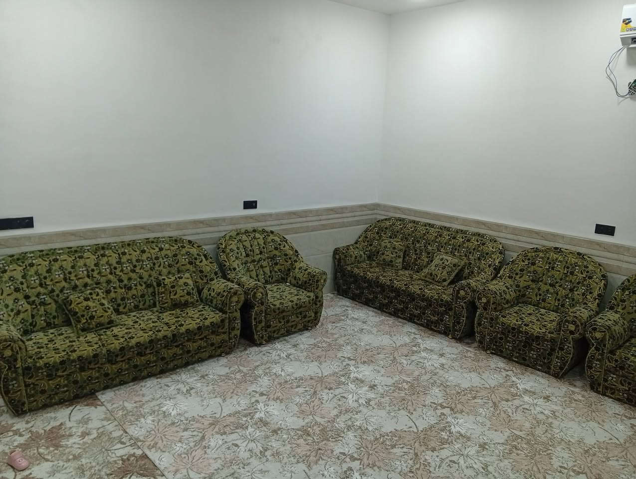 سلام عليكم تخمين قنفات للبيع  سعر خاص ***********
