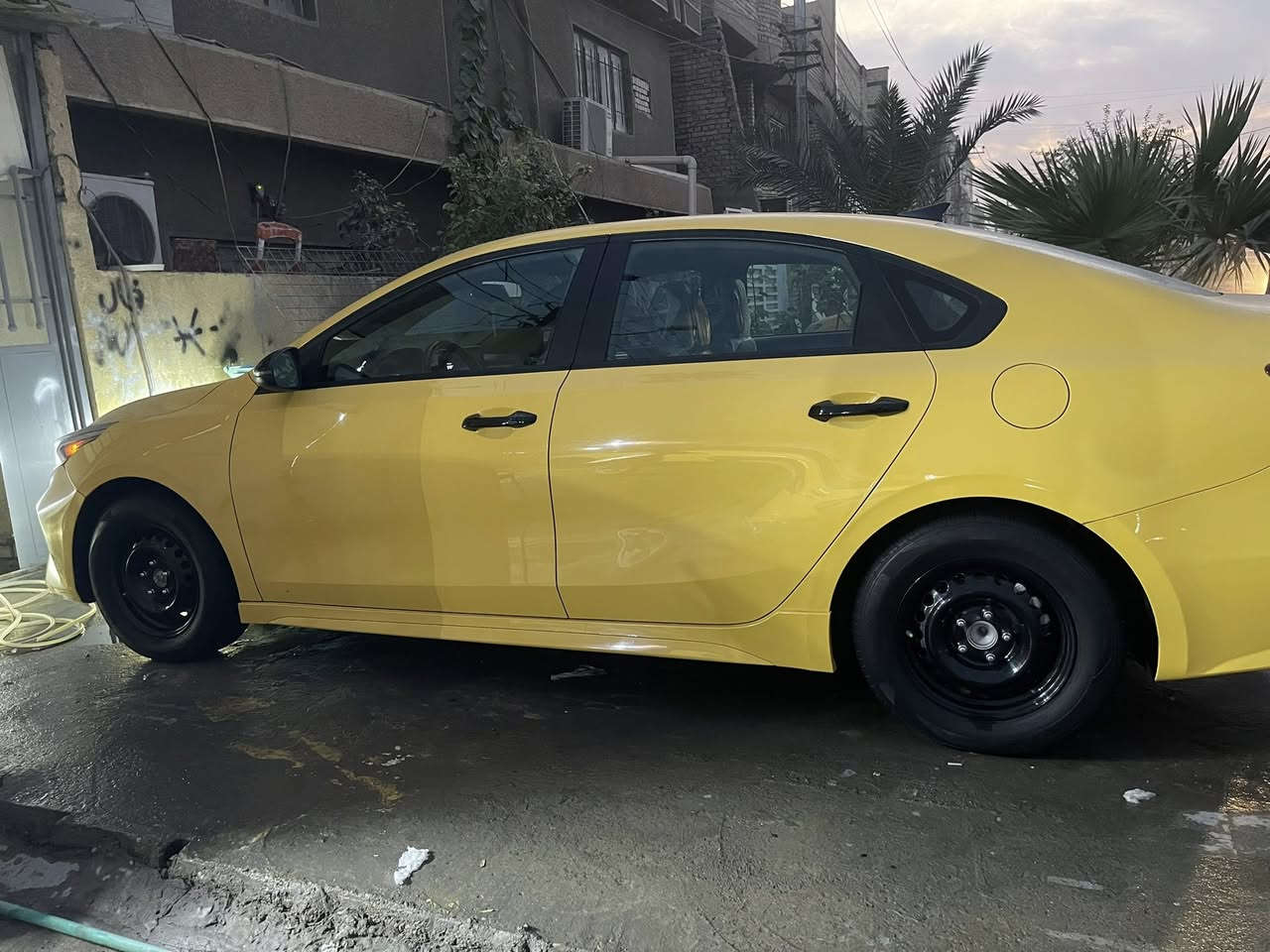 السلام عليكم
فورتي جيتي لاين للبيع فقط/مديل24 

رقم خصوصي بغداد /

سياره بدون تبديل بدون ايرباك 

شاصي لغد دواخل مكفول

هاذه حادثه موضح طخات بصيطه 

المكان بغداد الجديده/***********

مواصفات لجيتي بدون فتحه السعر/165
