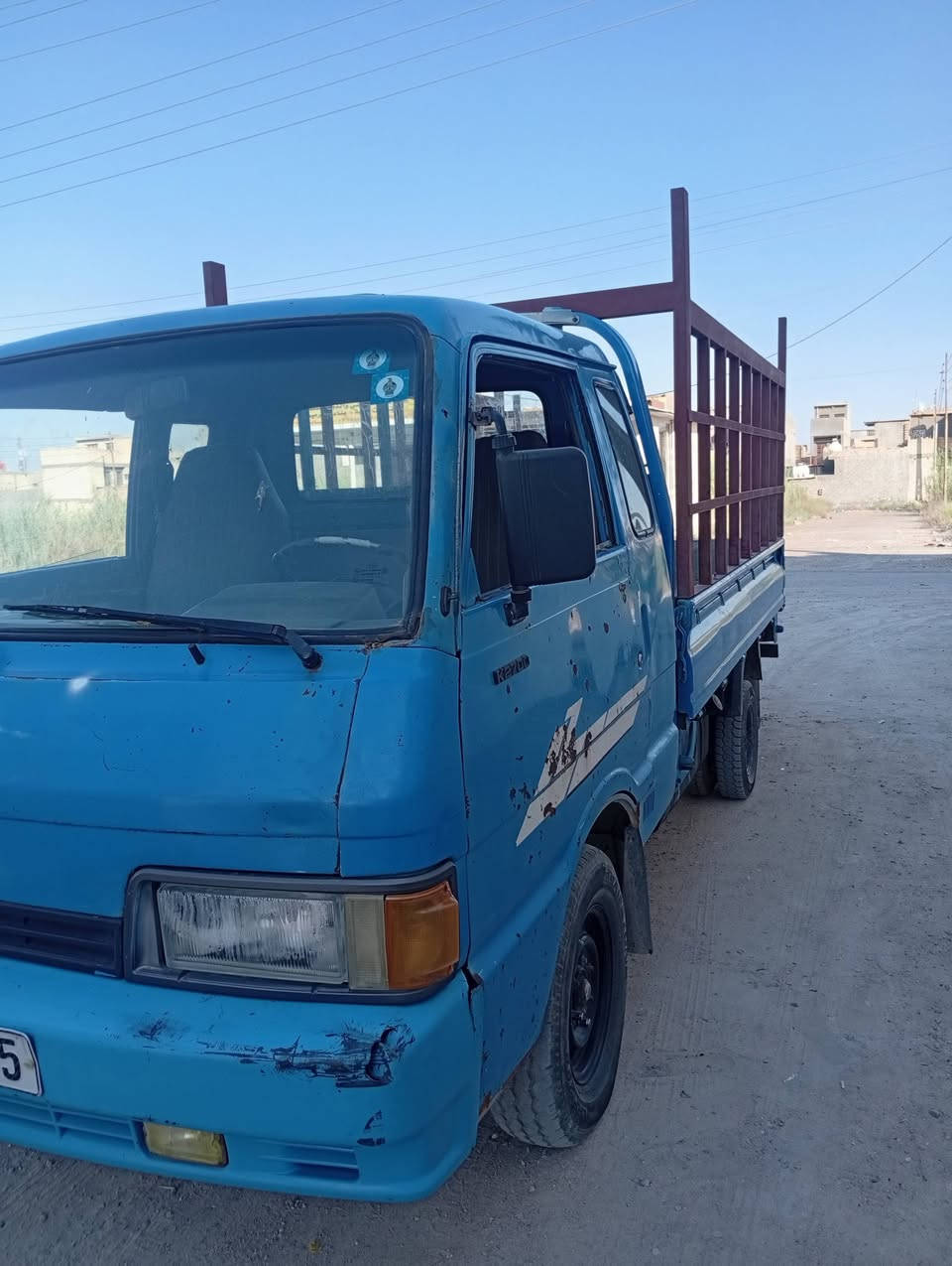 السلام عليكم كيا بيكم للبيع موديل 95السيارة جاهزه مكينه كير اكسل شاصي كله جديد السيارة قمارة وربع سبعه جنكال سيارة بأسمي سنويه ل 31السعر 55وبيها مجال المكان بغداد البياع الشهداء رقم ***********
