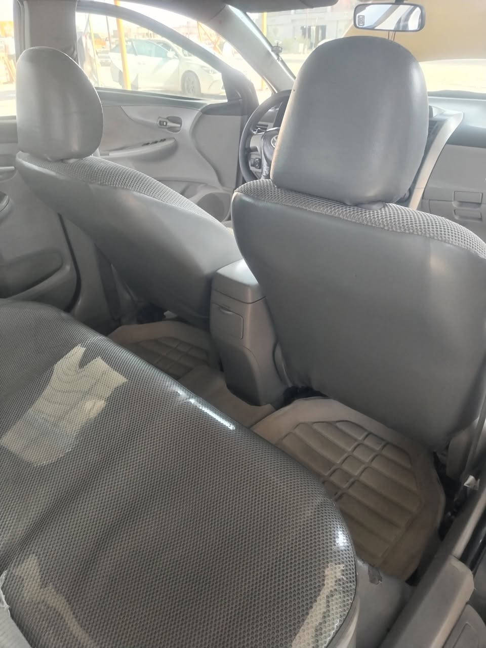 كورلا البيع موديل 2011 تفاصيل على رقم ***********
