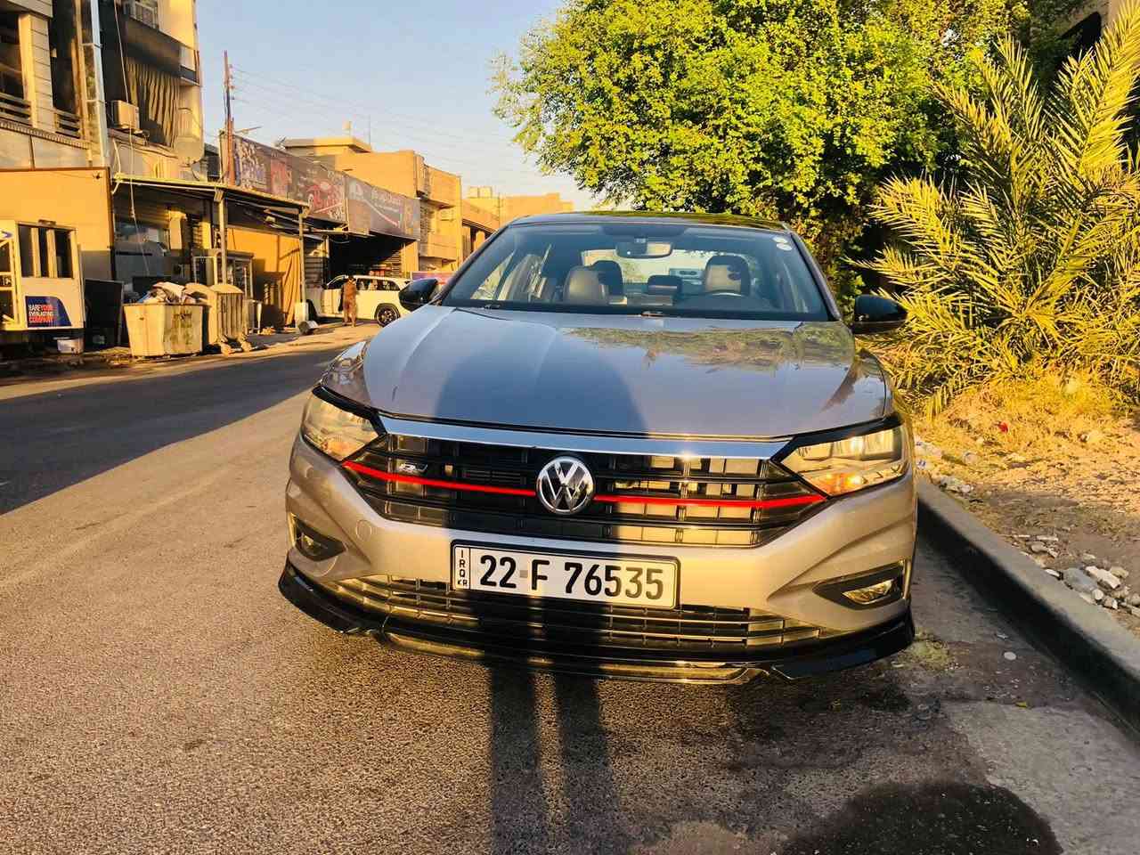 VW Jetta 2020 R Line
جيتا ٢٠٢٠ 
رقم اربيل 
مواصفات ار لاين 
بانوراما و بصمة
بصمة تشغيل و بصمة ابواب و صندوق
تشغيل عن بعد 
لايت لد و بك لايت 
كامرة خلفية و شاشة
تدعم ابل و اند رويد اوتو  
شاشة وسطية عرض عداد كيلو متر و درجة حرارة الدهن و الطقس و الخ
هيتر كشنات امامية 
هيتر ستيرن
هيتر  كشنات خلفية
هيتر مرآة جانب
كشنات جلد لونين 
مرآة وسطية عاكسة للضوء
دواخل و كڤر مرايات جانبية و شباك بيانو بلاك بلادي 
رادار النقطة العمياء (جانبي)
رادار امامي اوتو بريك مع تنبيه تصادم 
رادار خلفي اوتو بريك عند الحركة
محرك ١٤٠٠ توربو  مع سيرفس كامل بالشركة 
كير اتو ٨ نمر
نظام اوتو ستارت(اطفاء و تشغيل اثناء الوقوف و الحركة)
ثلاث انظمة للقيادة (Eco-
Normal- Sport)
تحكمات ستيرن مع اوامر صوتية 
ستيرن D رياضي
٤ نوافذ اوتو
كشاف امامي داينمك مع اتجاه الستيرن
ويل كب ١٧ ار لاين مع تخم تاير  
الاضافات( حاجب لايت امامي- لحية امامية- دفيوزر خلفي- سبويلر صندوق- سبويلر جامة خلفية) 
 السيارة سيرفس كامل دهن كير و نوزلات و بلكات وفلاتر  وتبريد ..
مكان السيارة بغداد حي الجامعه 
السعر 170 وبي مجال 
للعلم حادث السيارة خلفي وبدون قطرة صبغ 

0771 611 3306‬
